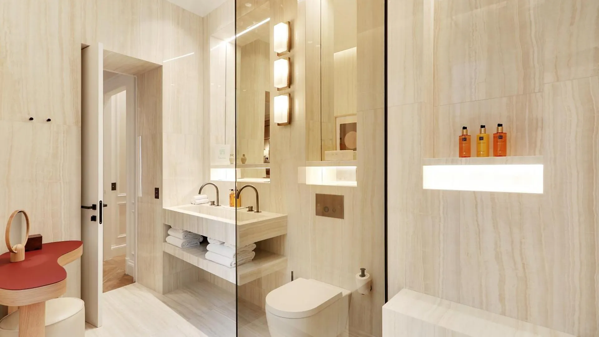 Thelander - Serviced In Louvre Apartment