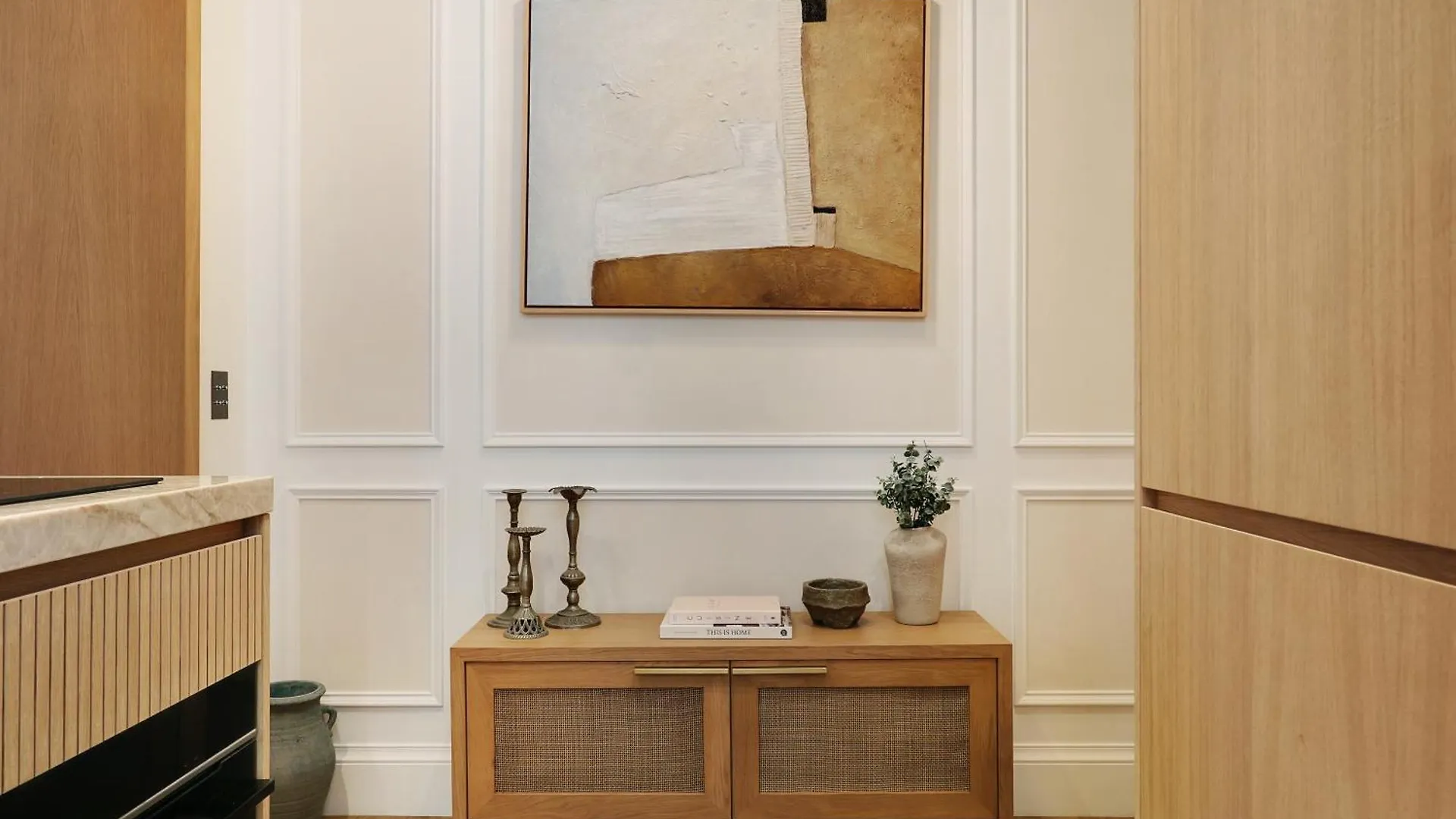 Thelander - Serviced In Louvre Apartment *