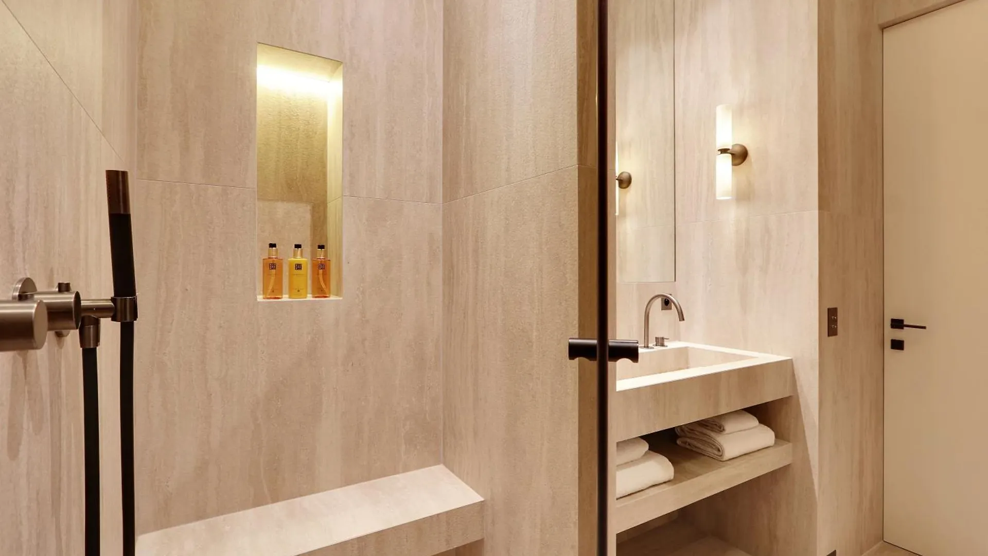 Thelander - Serviced In Louvre Apartment Paris